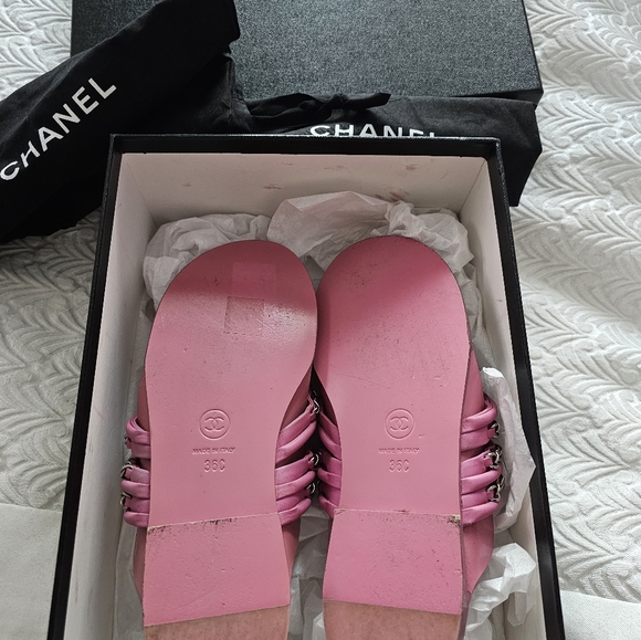 100% Authentic CHANEL Sandals - Picture 7 of 8